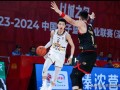 雷速-巴克斯队主控球员表现可圈可点，为球队赢得关键比赛
