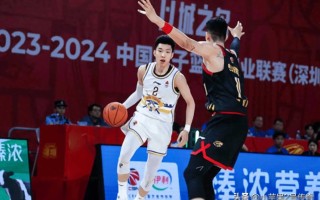 雷速-巴克斯队主控球员表现可圈可点，为球队赢得关键比赛