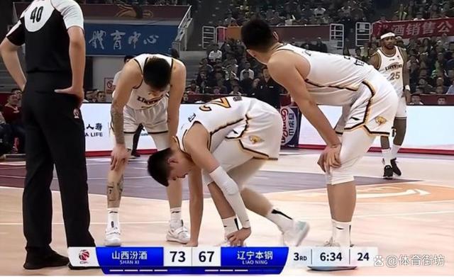 雷速直播-球队外援突然伤退，篮球比赛阵容再度紧张-第1张图片-雷速官网