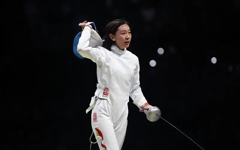 雷速官网-犹他州选手实力横扫击剑赛场，获得亚军-第1张图片-雷速官网