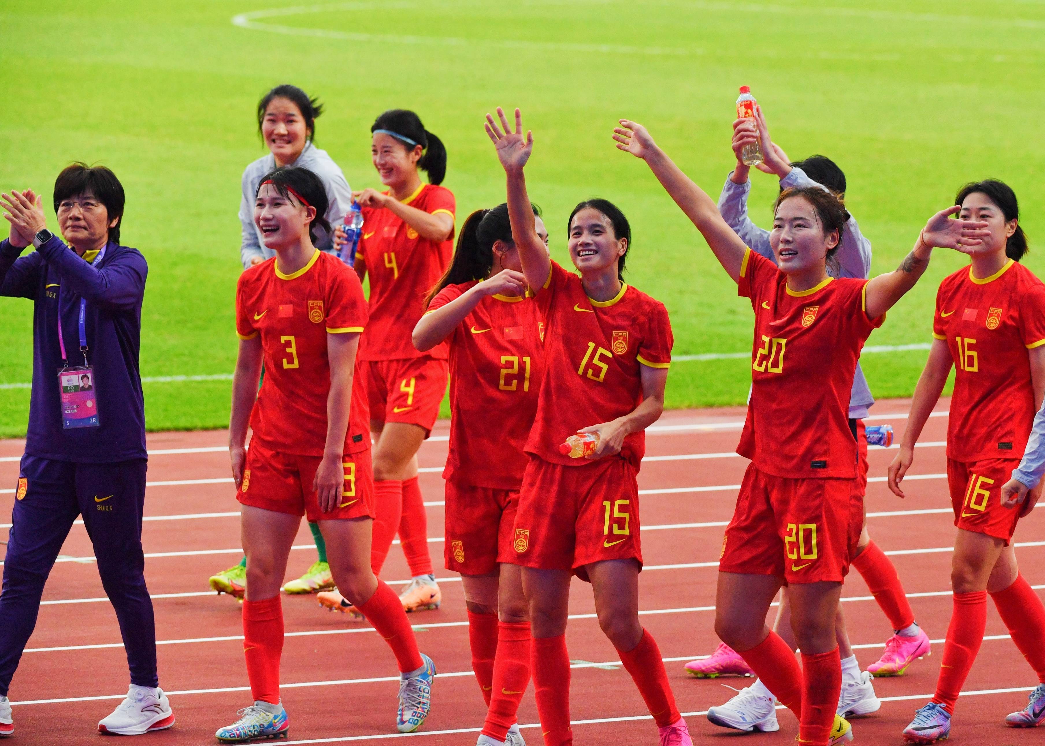 雷速直播-巴西女足实力压倒，毫无悬念闯入冠军赛-第2张图片-雷速官网