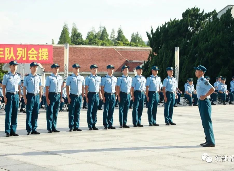 雷速官网下载-伊卡尔劲打头阵，率队向前气势如虹-第1张图片-雷速官网